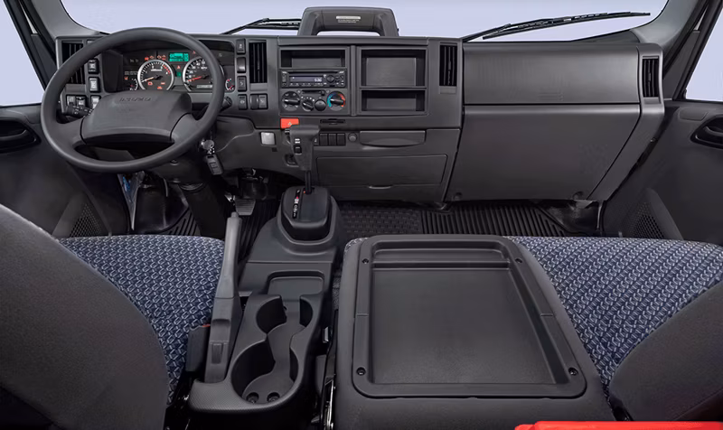 2026 Isuzu NPR-HD Standard Cab (N-Series Diesel) - Image 5