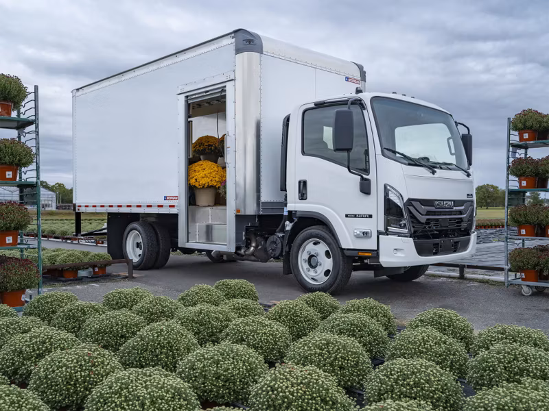 2026 Isuzu NRR Derate Crew Cab (Class 5 Diesel) - Image 18